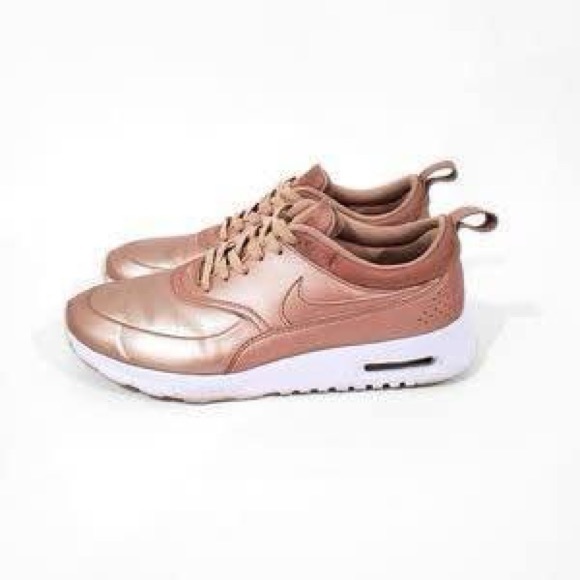 Women’s Limited Edition Rose Gold Nike Air Max Thea - Picture 3 of 8